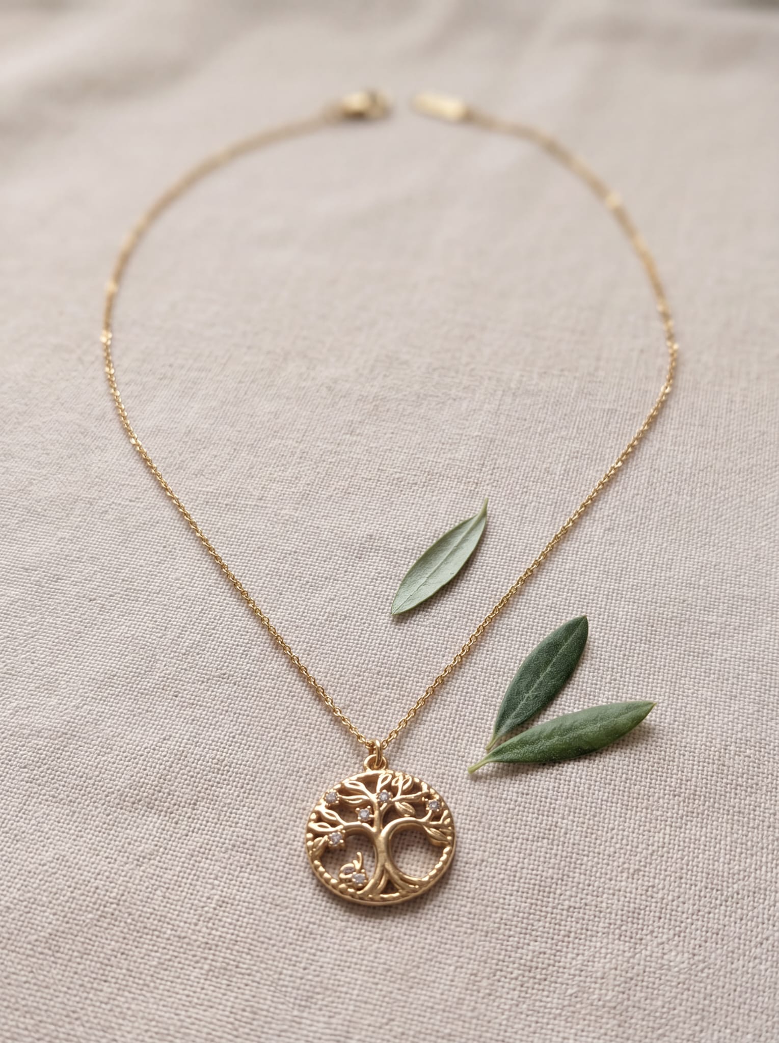 Collier Arbre de Vie Doré et Strass en Acier Inoxydable